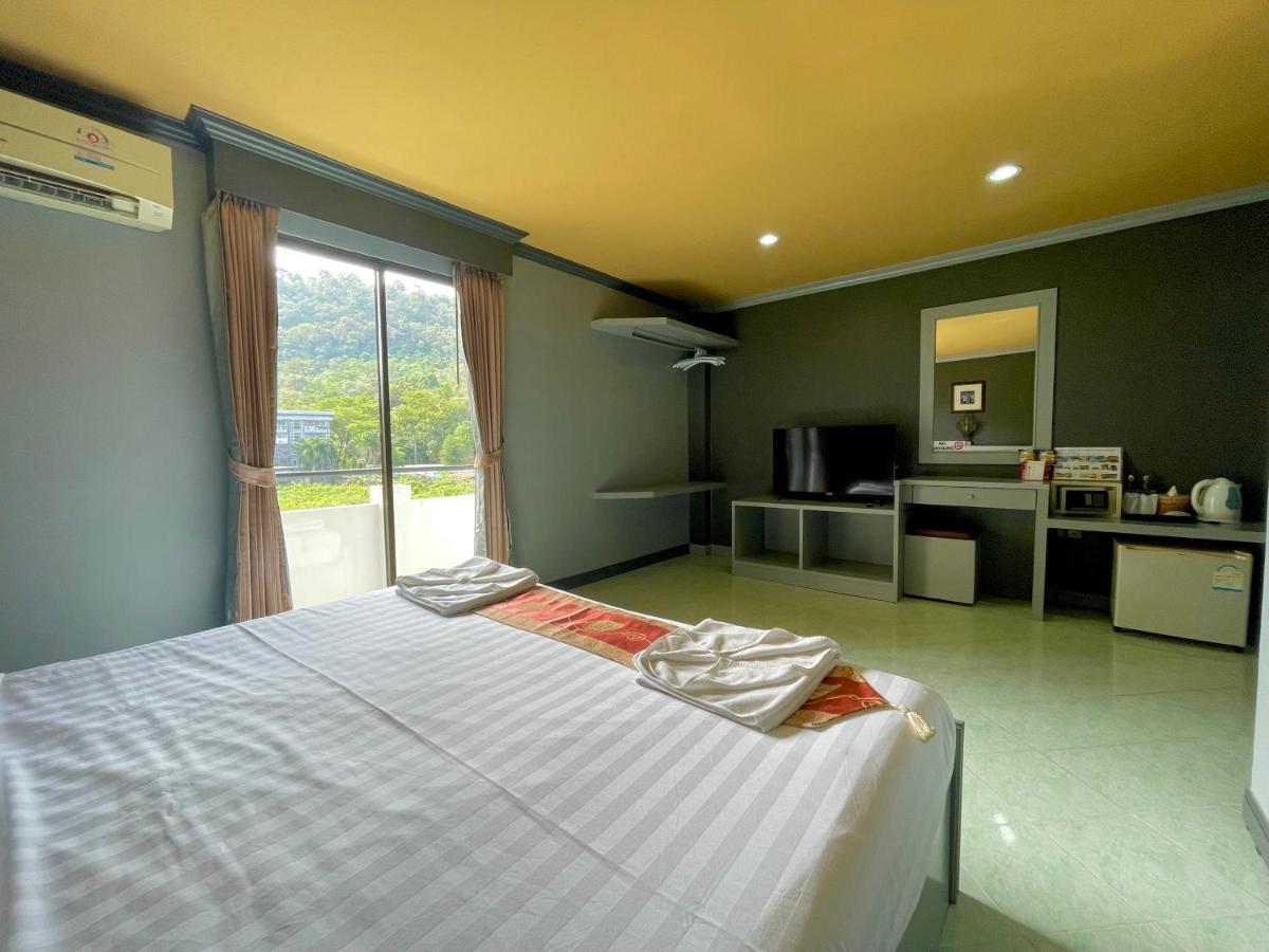 The Little Moon Residence Patong Екстериор снимка