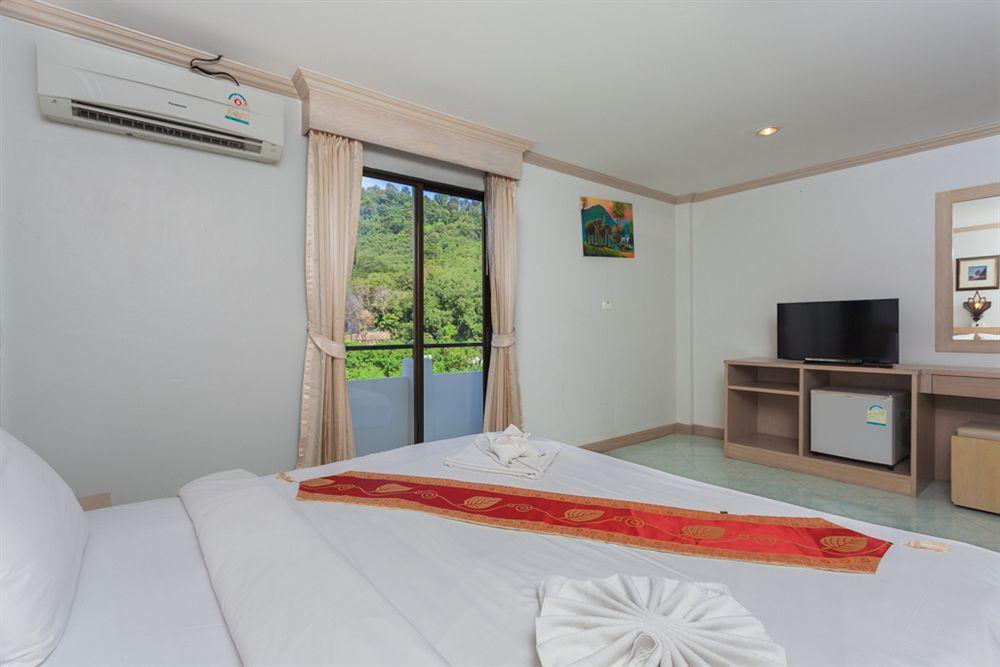 The Little Moon Residence Patong Екстериор снимка